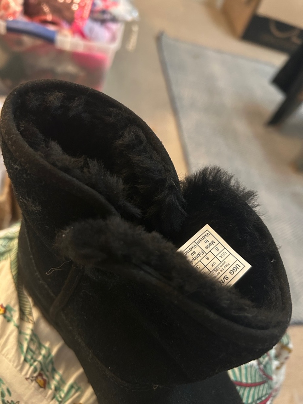 UGG Black Boot size 8 good condition - Picture 2 of 12